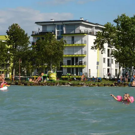 Apartment Katamaran *