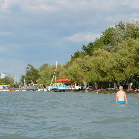 Apartment Katamaran *